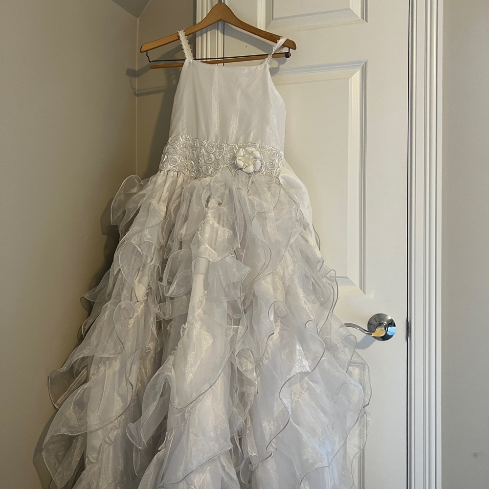 Gorgeous White size 14 Girls Long Dress 300$ original